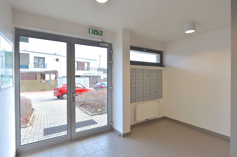 Lhotákova, Libeň - Prague 8 | Rent, Apartment One-bedroom (2+kk), 60 m²