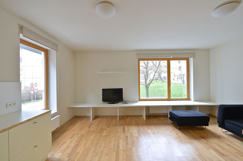Jeseniova, Žižkov - Prague 3 | Rent, Apartment One-bedroom (2+kk), 56 m²