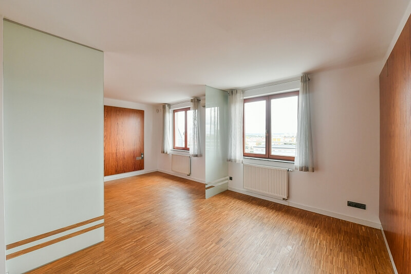 Akademická, Malešice - Praha 10 | Pronájem, Byt 2+kk, 175 m²