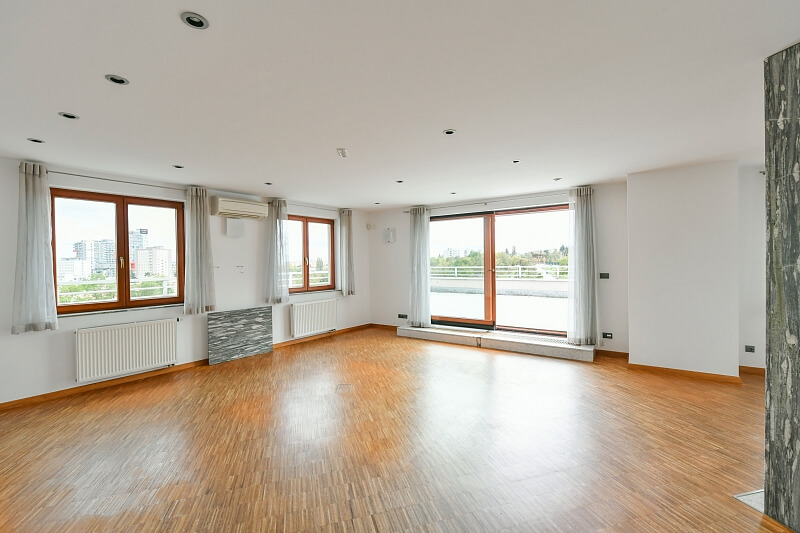 Akademická, Malešice - Prague 10 | Rent, Apartment One-bedroom (2+kk), 175 m²