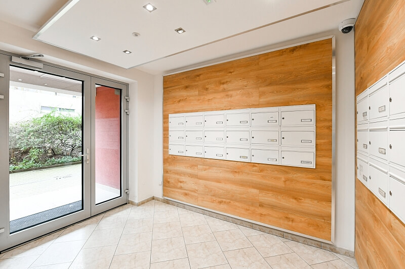 Akademická, Malešice - Prague 10 | Rent, Apartment One-bedroom (2+kk), 175 m²