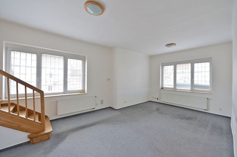 Jihovýchodní VII, Záběhlice - Prague 4 | Rent, House Six-bedroom (7+1), 200 m²