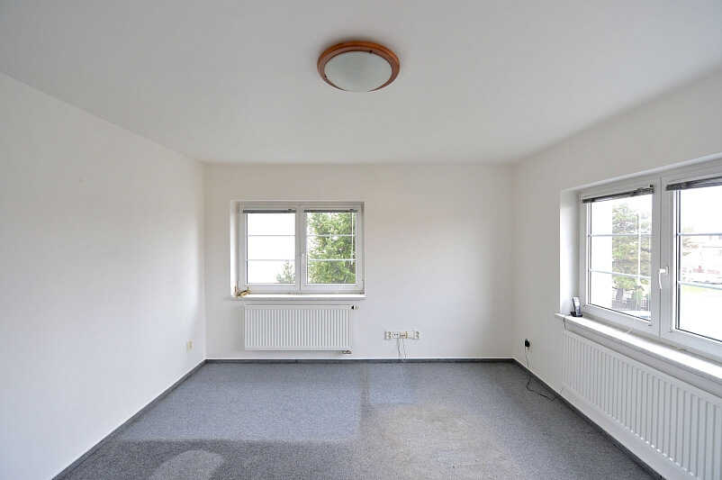 Jihovýchodní VII, Záběhlice - Praha 4 | Pronájem, Rodinný dům 7+1, 200 m²