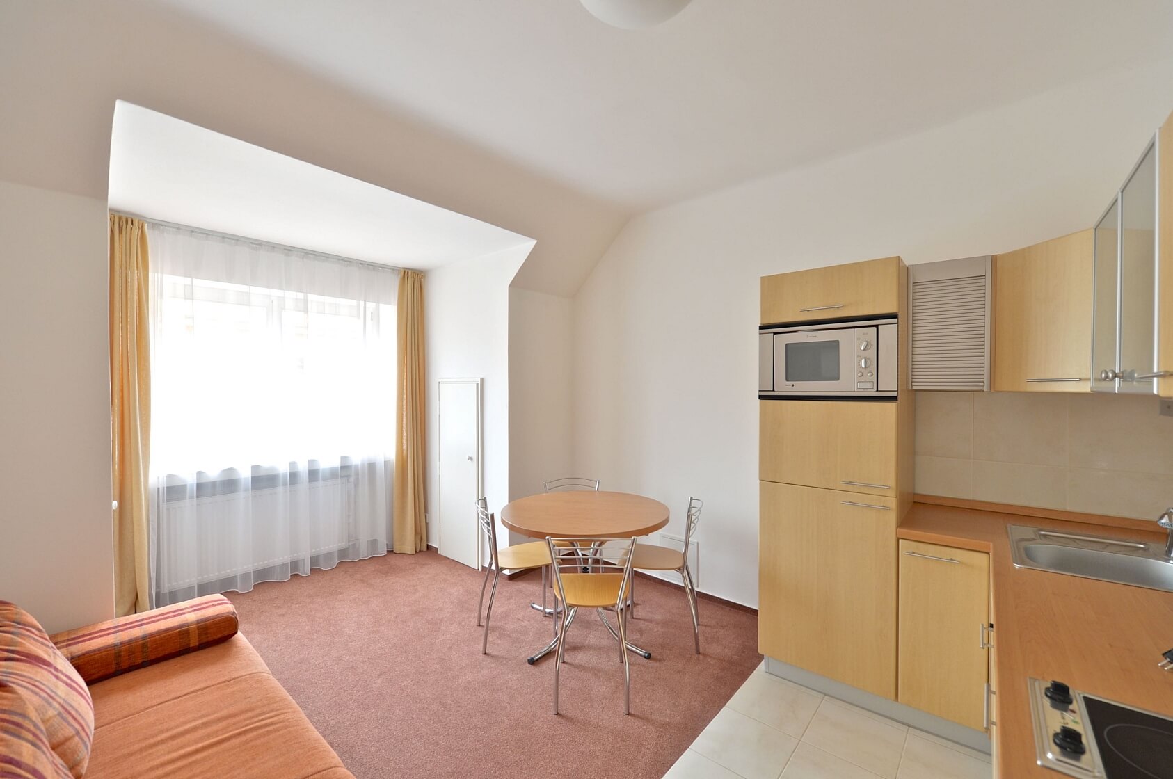Dlouhá, Staré Město - Praha 1 | Pronájem, Byt 2+kk, 56 m²