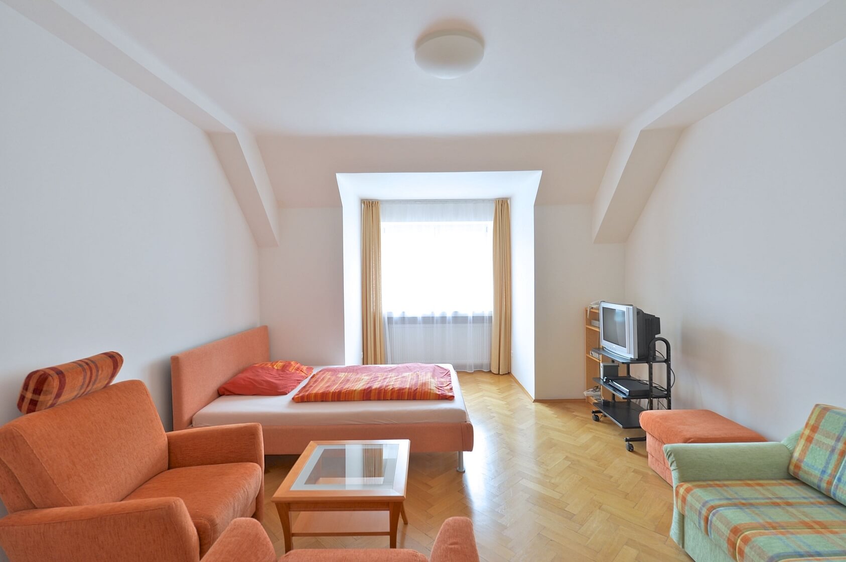 Dlouhá, Staré Město - Prague 1 | Rent, Apartment One-bedroom (2+kk), 56 m²