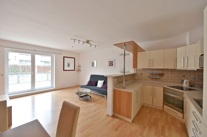 Ve Žlíbku, Horní Počernice - Prague 9 | Sale, Apartment One-bedroom (2+kk), 82 m²