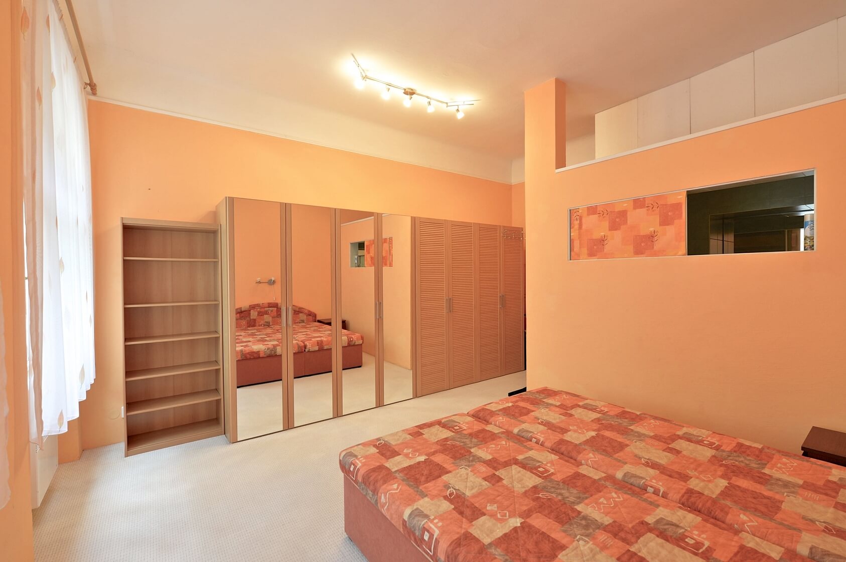 Varšavská, Vinohrady - Prague 2 | Rent, Apartment One-bedroom (2+1), 69 m²