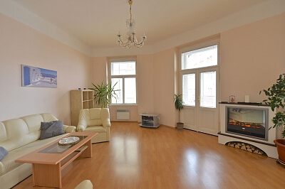 Varšavská, Vinohrady - Praha 2 | Pronájem, Byt 2+1, 69 m²