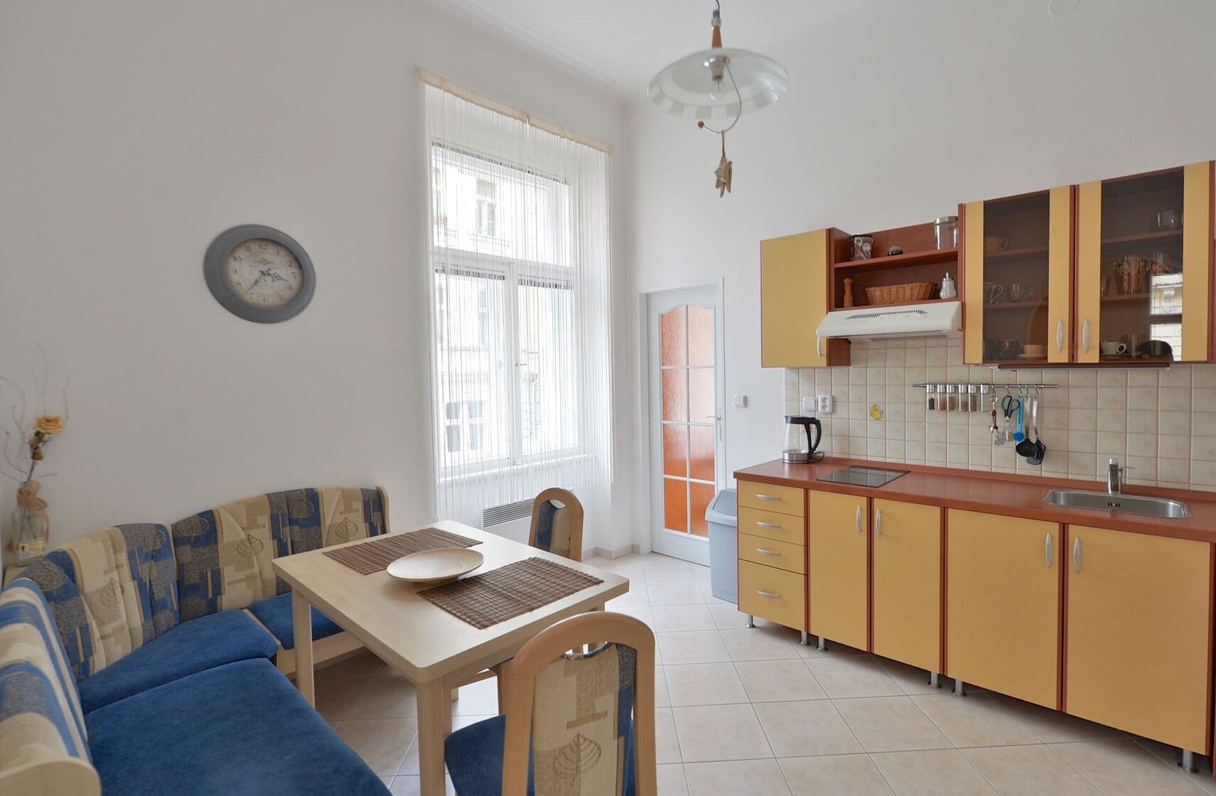 Varšavská, Vinohrady - Praha 2 | Pronájem, Byt 2+1, 69 m²