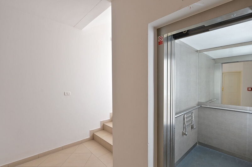 Máslova, Dejvice - Prague 6 | Rent, Apartment One-bedroom (2+kk), 83 m²