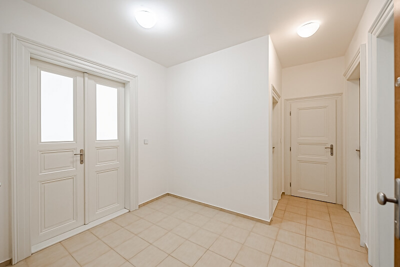 Pod Slovany, Nové Město - Prague 2 | Rent, Apartment Two-bedroom (3+kk), 97 m²
