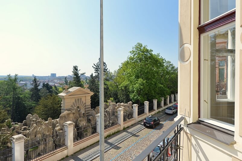 U Havlíčkových sadů, Vinohrady - Prague 2 | Rent, Apartment One-bedroom (2+kk), 105 m²