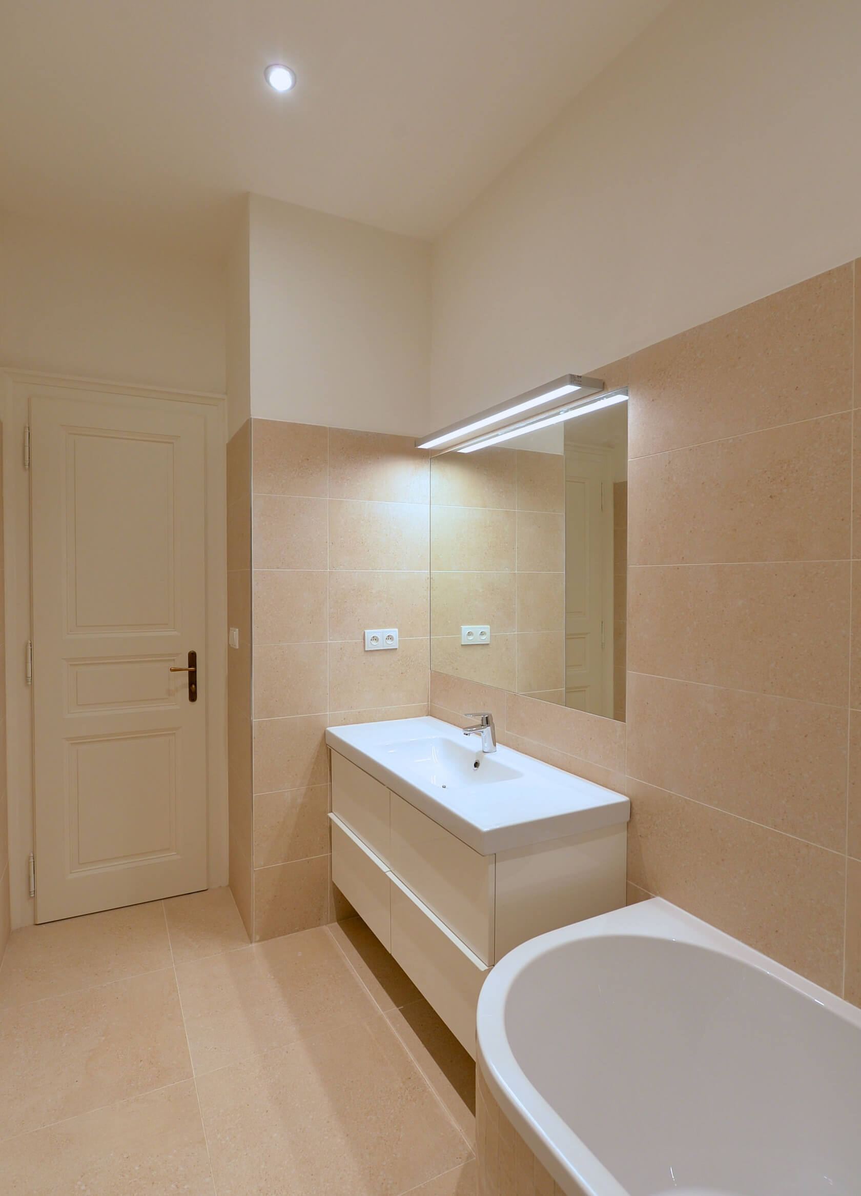 U Havlíčkových sadů, Vinohrady - Prague 2 | Rent, Apartment One-bedroom (2+kk), 105 m²