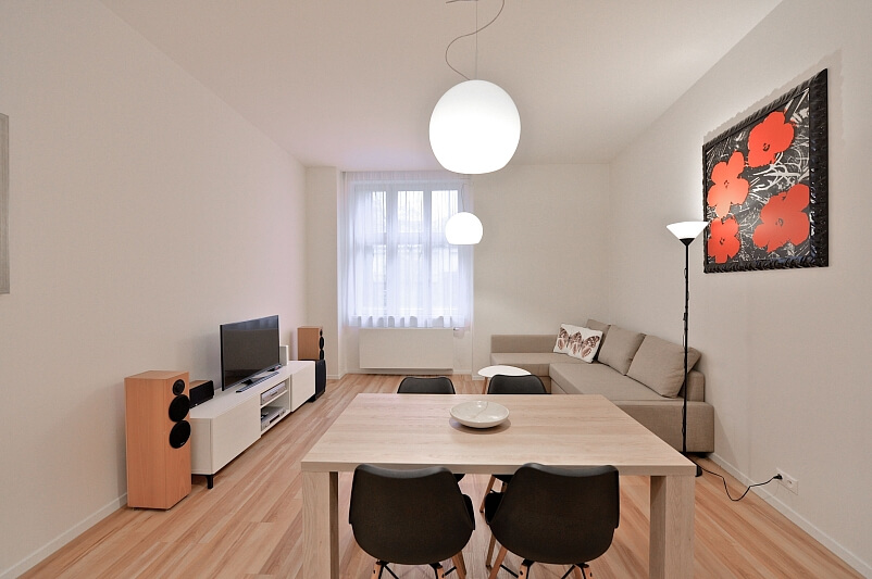 Ovenecká, Bubeneč - Prague 7 | Rent, Apartment One-bedroom (2+kk), 65 m²