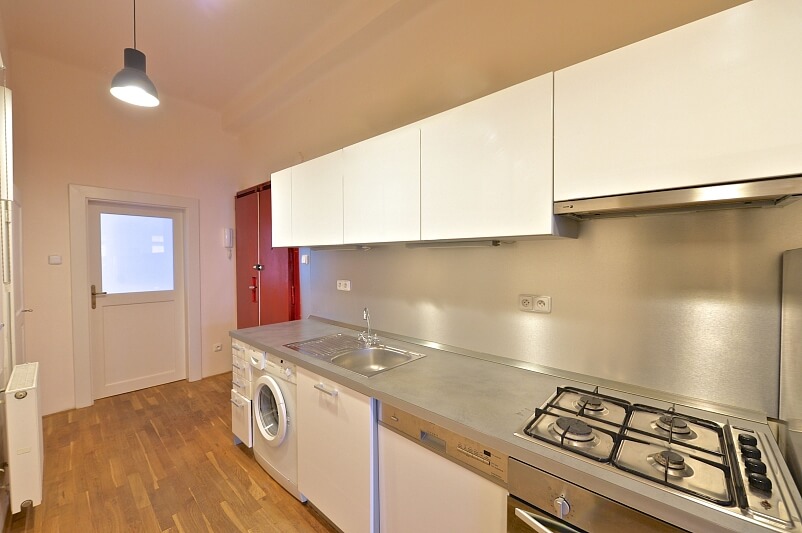 Šlikova, Břevnov - Prague 6 | Rent, Apartment One-bedroom (2+kk), 60 m²