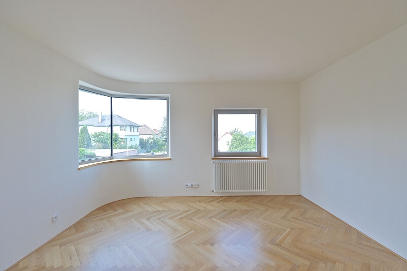 Na Dlážděnce, Troja - Prague 8 | Rent, Apartment Three-bedroom (4+kk), 213 m²