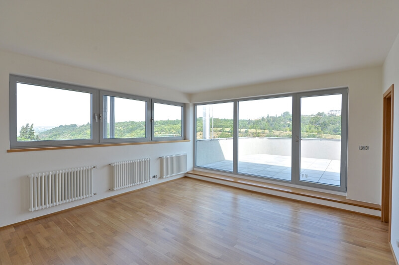 Na Dlážděnce, Troja - Prague 8 | Rent, Apartment Three-bedroom (4+kk), 213 m²