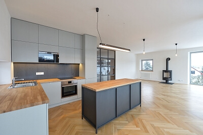 Na Dlážděnce, Troja - Prague 8 | Rent, Apartment Three-bedroom (4+kk), 213 m²