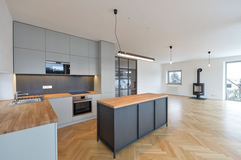 Na Dlážděnce, Troja - Praha 8 | Pronájem, Byt 4+kk, 213 m²