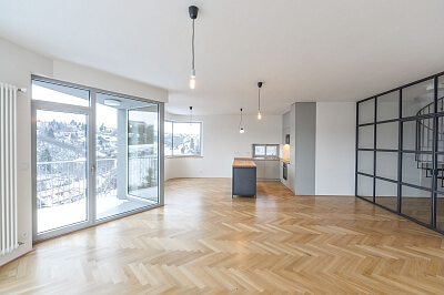 Na Dlážděnce, Troja - Prague 8 | Rent, Apartment Three-bedroom (4+kk), 213 m²