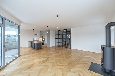 Na Dlážděnce, Troja - Praha 8 | Pronájem, Byt 4+kk, 213 m²