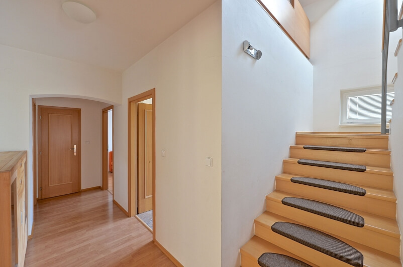 Za Mototechnou, Stodůlky - Praha 5 | Pronájem, Rodinný dům 6+1, 330 m²