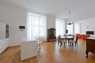 Koldínova, Žižkov - Praha 3 | Pronájem, Byt 2+kk, 136 m²