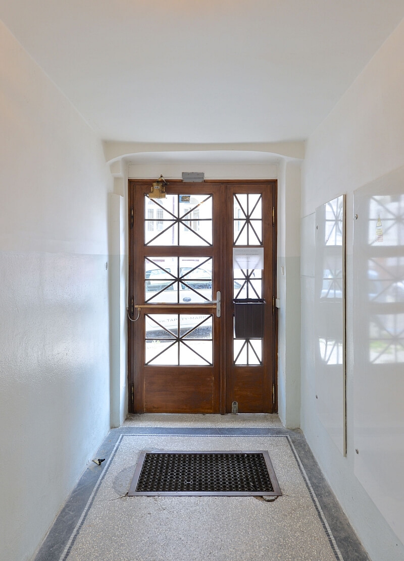 Koldínova, Žižkov - Prague 3 | Rent, Apartment One-bedroom (2+kk), 136 m²