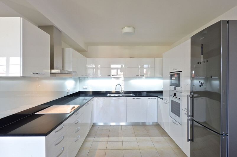 Bubenečská, Bubeneč - Prague 6 | Rent, Apartment One-bedroom (2+kk), 67 m²