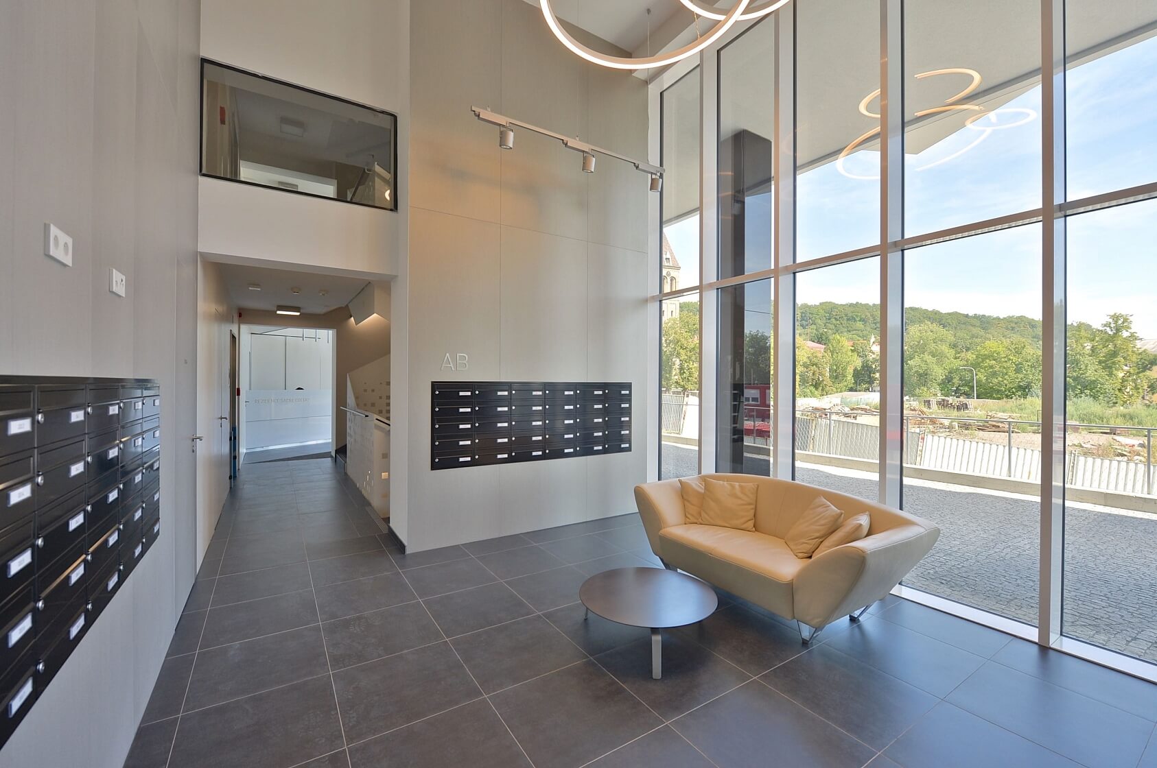 Holečkova, Smíchov - Prague 5 | Rent, Apartment One-bedroom (2+kk), 70 m²
