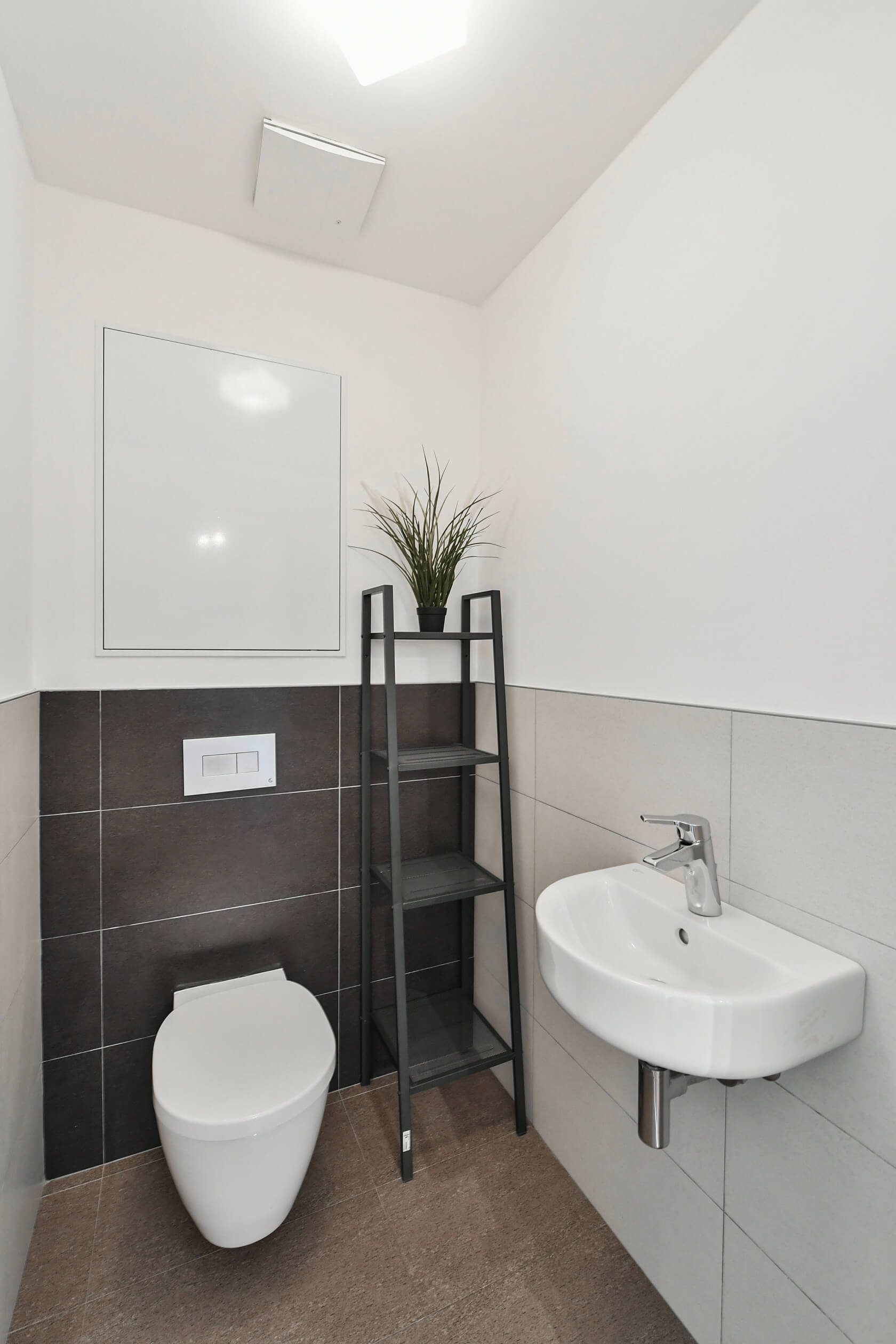 V Mezihoří, Libeň - Prague 8 | Rent, Apartment Two-bedroom (3+kk), 143 m²