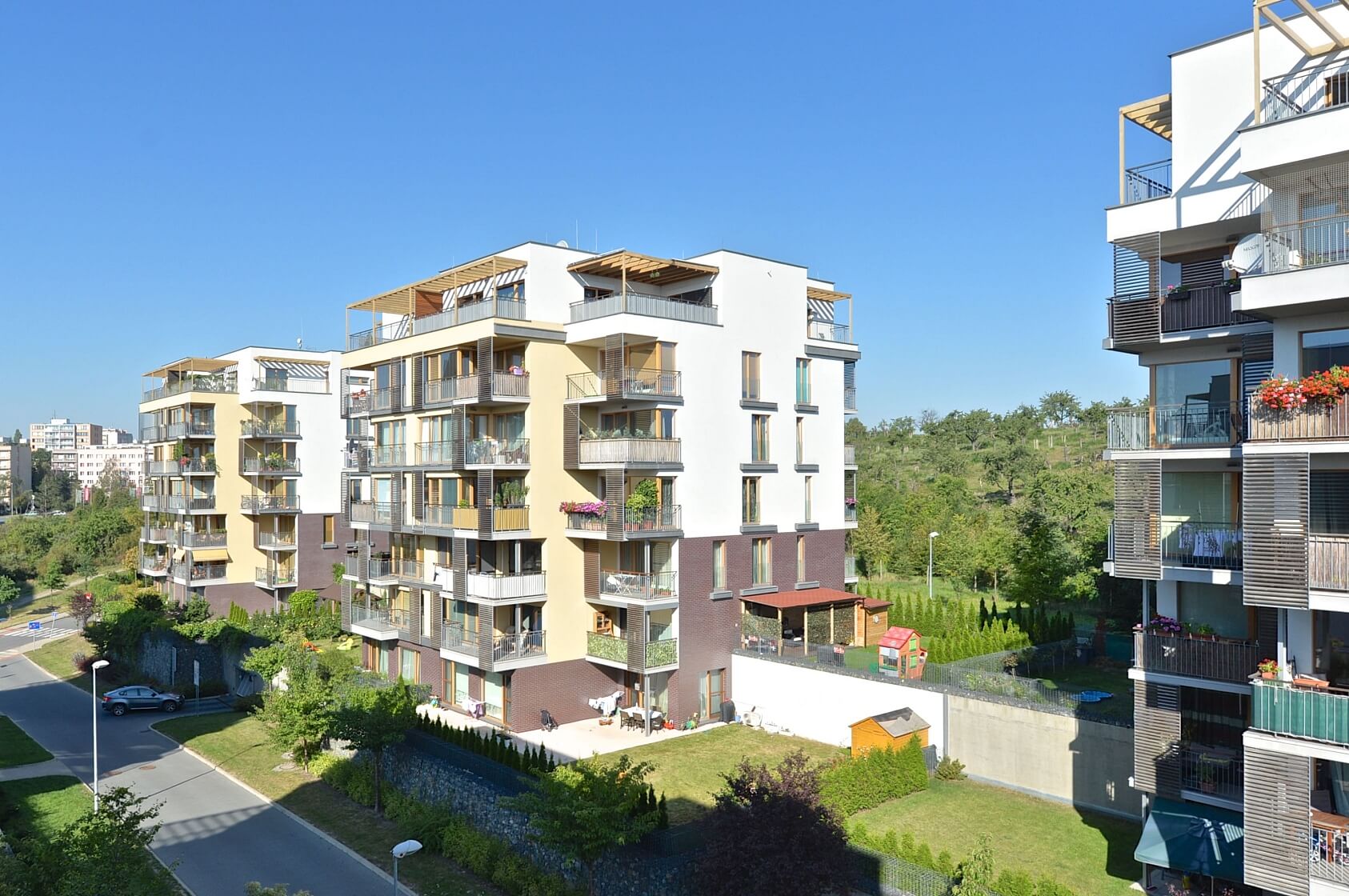 V Třešňovce, Hrdlořezy - Praha 9 | Pronájem, Byt 4+kk, 105 m²