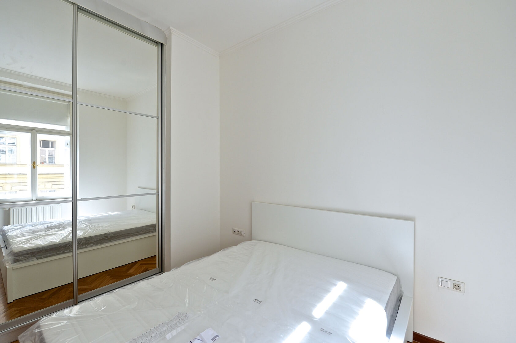 Koubkova, Nové Město - Prague 2 | Rent, Apartment One-bedroom (2+kk), 37 m²