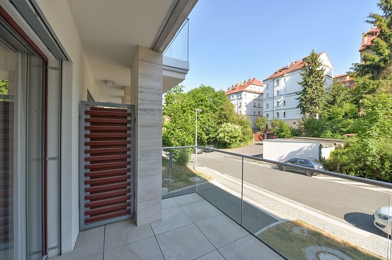 U Nikolajky, Smíchov - Praha 5 | Pronájem, Byt 1+kk, 49 m²