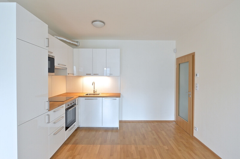 Olšanská, Žižkov - Praha 3 | Pronájem, Byt 2+kk, 53 m²