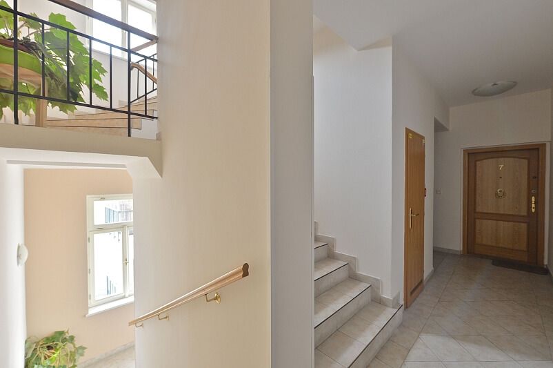 Holandská, Vršovice - Prague 10 | Rent, Apartment One-bedroom (2+1), 59 m²