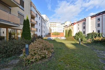 Na Zatlance, Smíchov - Praha 5 | Pronájem, Byt 2+kk, 70 m²