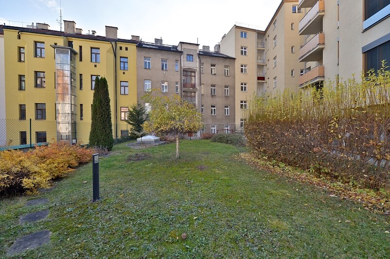 Na Zatlance, Smíchov - Praha 5 | Pronájem, Byt 2+kk, 70 m²