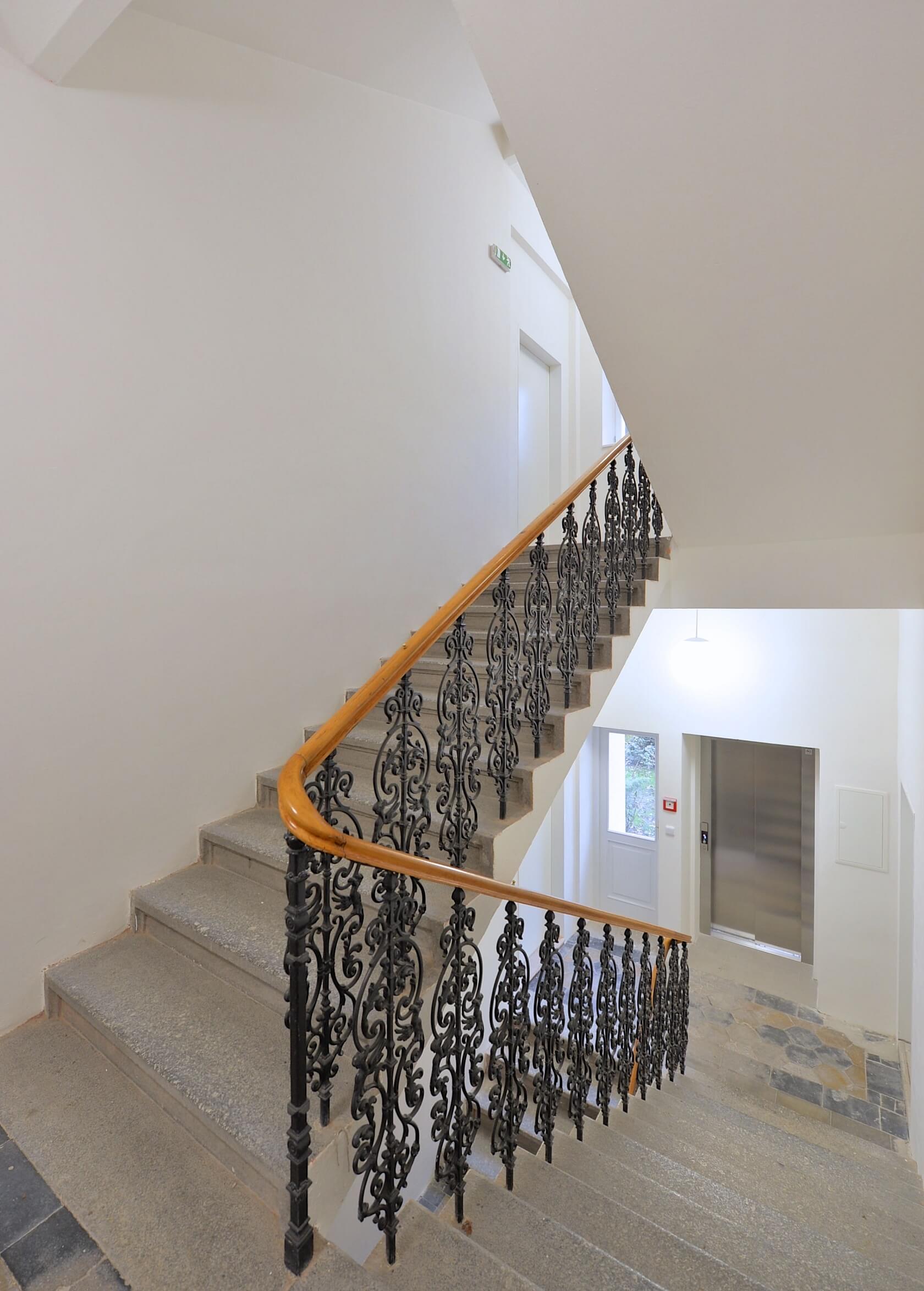 U Santošky, Smíchov - Prague 5 | Sale, Apartment Two-bedroom (3+kk), 98 m²