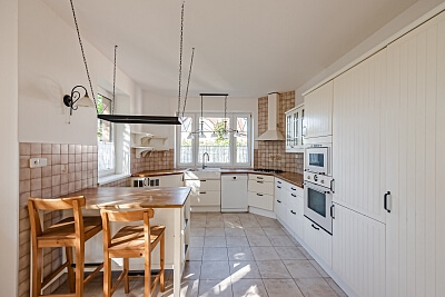 Dubová, Horoměřice - Praha-západ | Rent, House Four-bedroom (5+kk), 280 m²