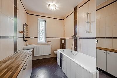 Dubová, Horoměřice - Praha-západ | Rent, House Four-bedroom (5+kk), 280 m²