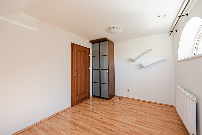 Dubová, Horoměřice - Praha-západ | Rent, House Four-bedroom (5+kk), 280 m²