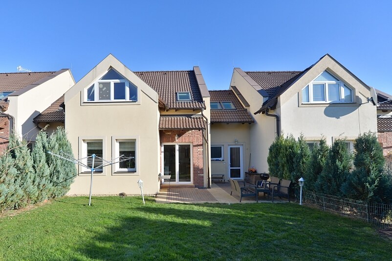 K Lesu, Horoměřice - Praha-západ | Pronájem, Rodinný dům 5+kk, 180 m²