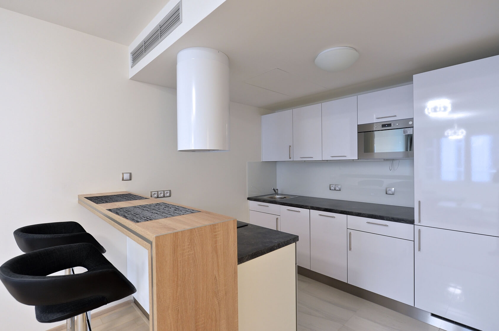 Rubešova, Vinohrady - Prague 2 | Rent, Apartment One-bedroom (2+kk), 59 m²