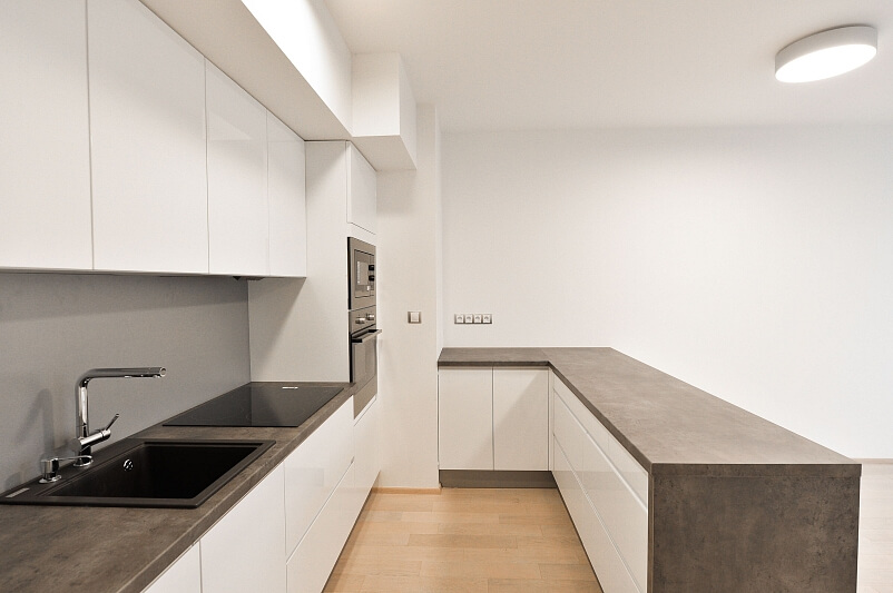 U Nikolajky, Smíchov - Praha 5 | Pronájem, Byt 2+kk, 56 m²