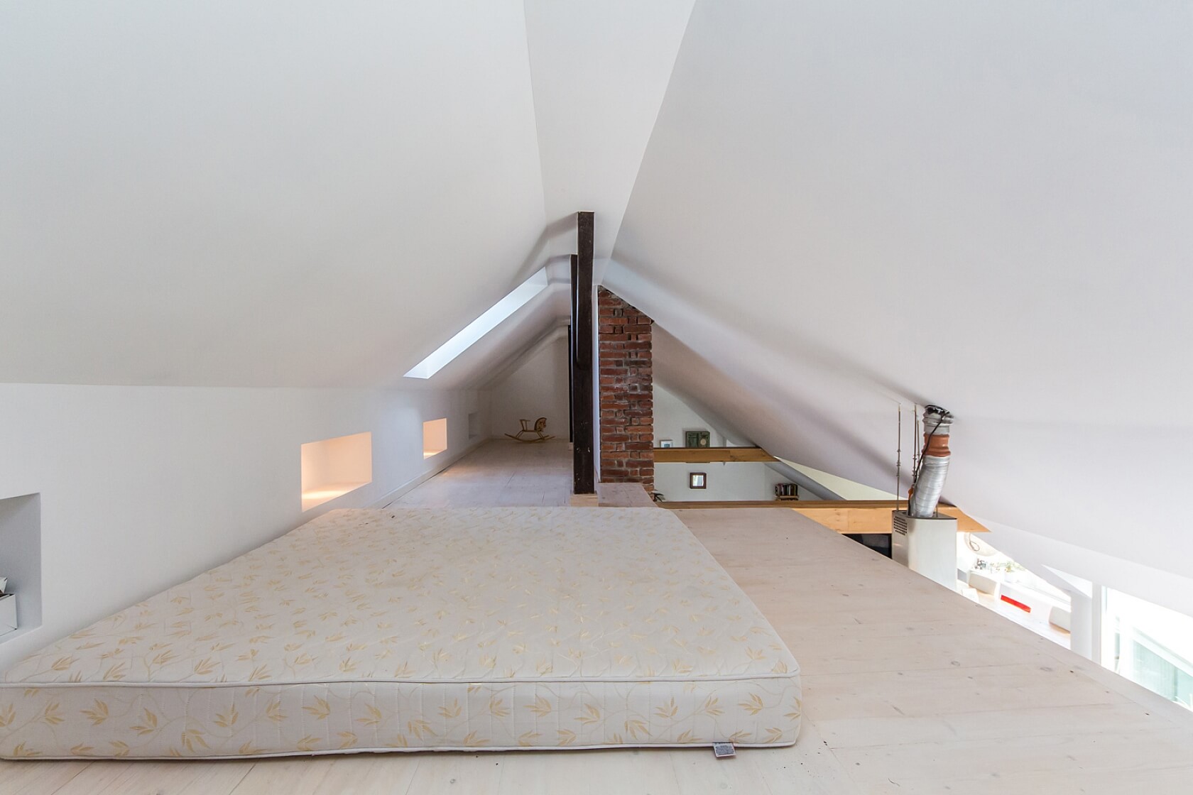 Jugoslávských partyzánů, Bubeneč - Prague 6 | Sale, Apartment Three-bedroom (4+kk), 188 m²