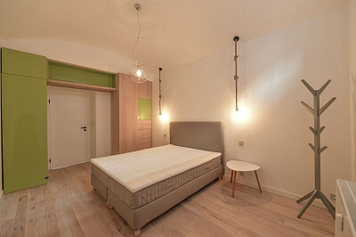 Grafická, Smíchov - Prague 5 | Rent, Apartment One-bedroom (2+kk), 70 m²