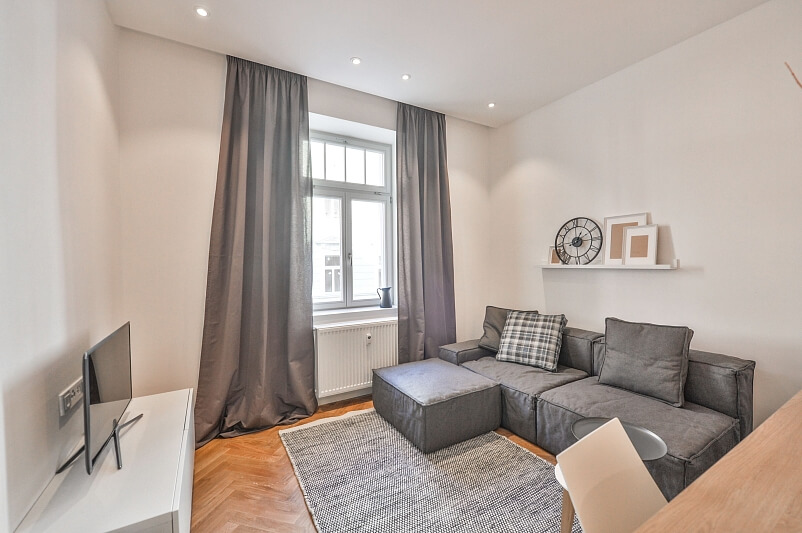 Grafická, Smíchov - Praha 5 | Pronájem, Byt 2+kk, 45 m²