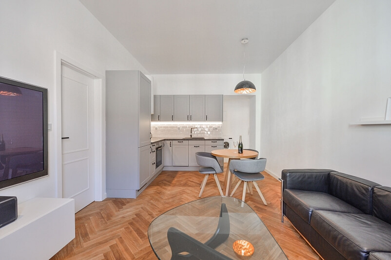 Grafická, Smíchov - Prague 5 | Rent, Apartment One-bedroom (2+kk), 45 m²