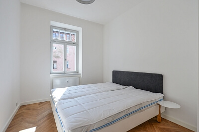 Grafická, Smíchov - Prague 5 | Rent, Apartment One-bedroom (2+kk), 45 m²